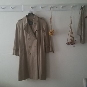 Burberry vintage trench w/ wool lining